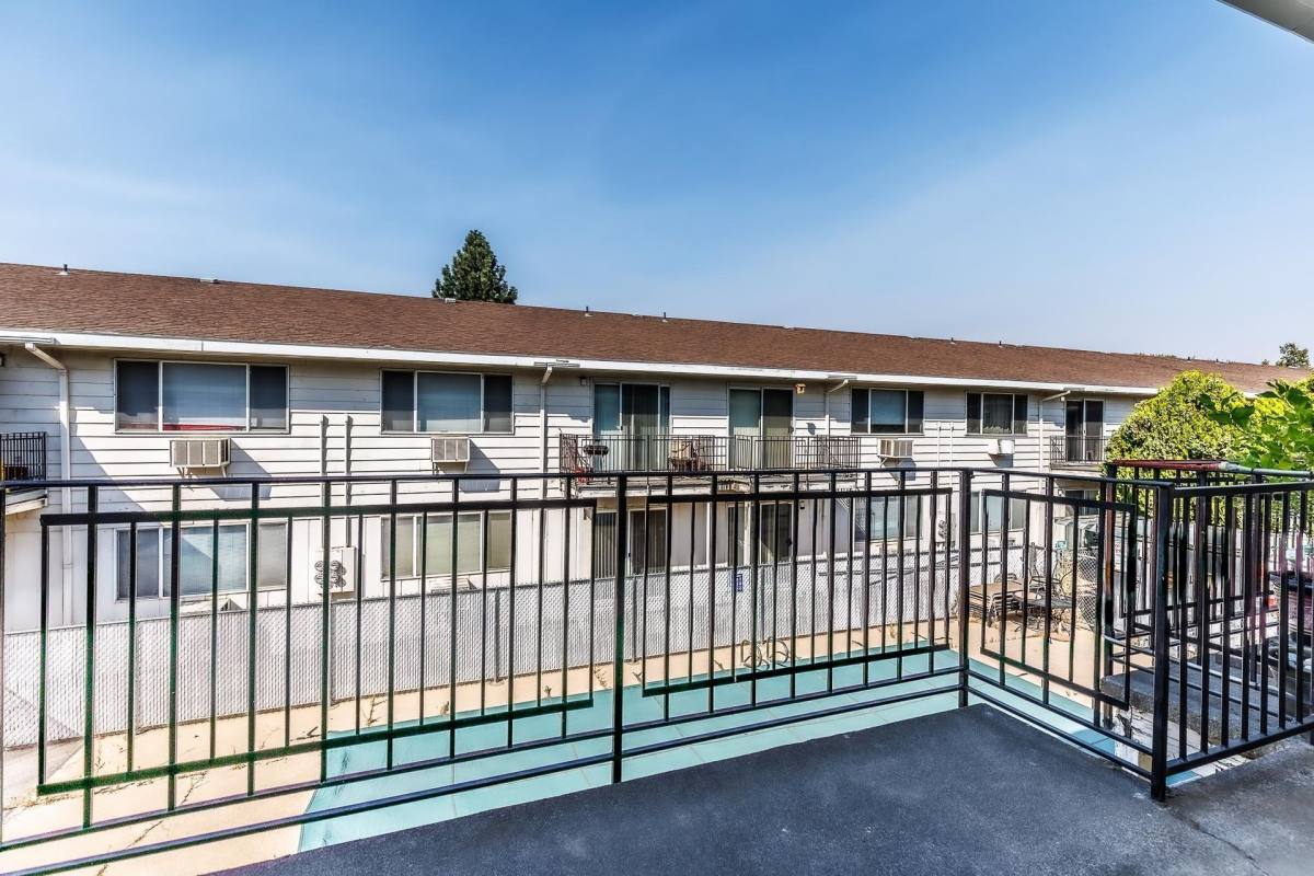 Apartment for rent at 1928 George Washington Way, Richland, WA 99354