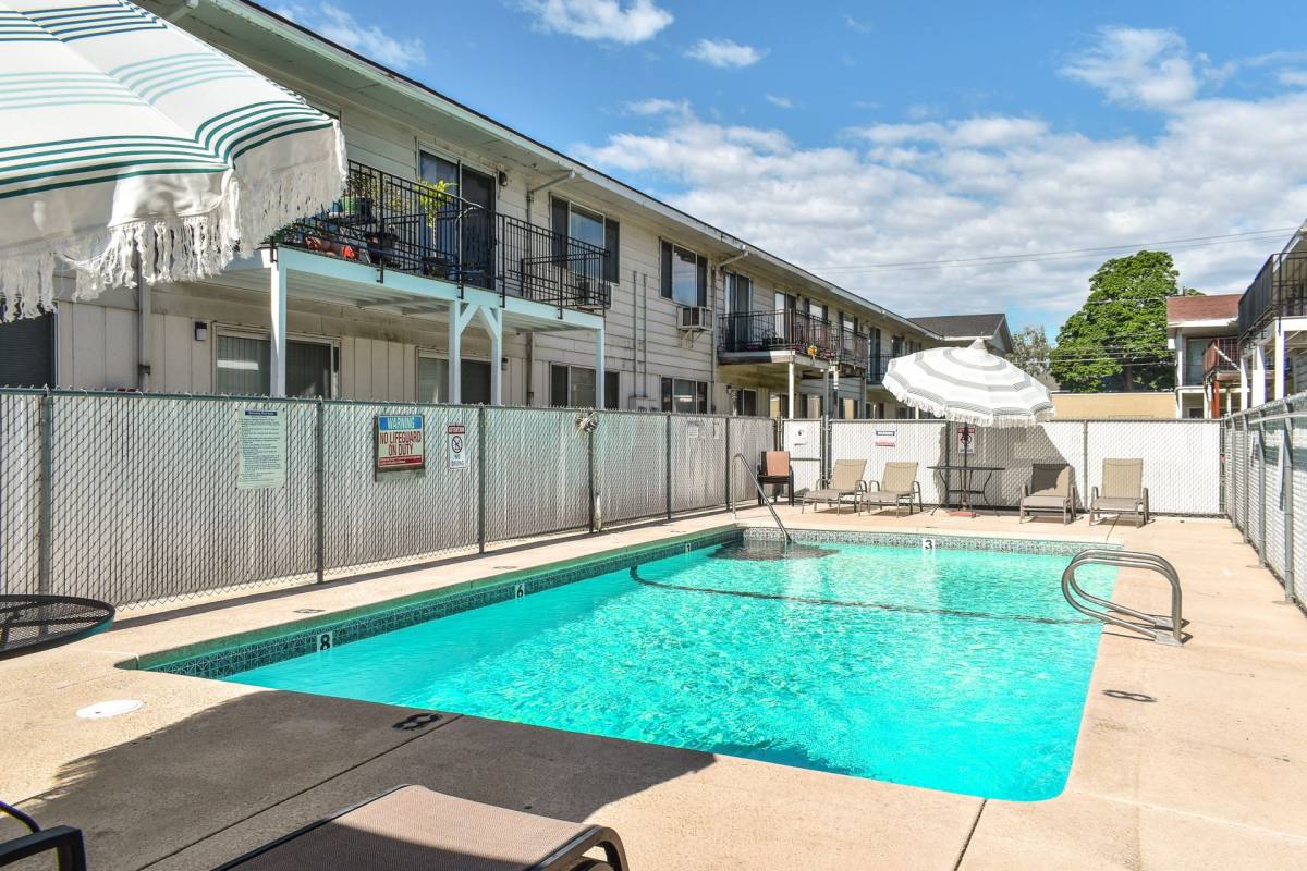Apartment for rent at 1928 George Washington Way, Richland, WA 99354