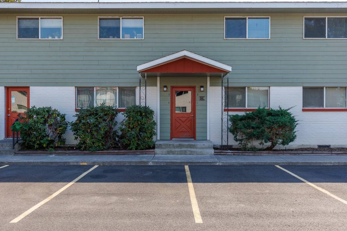 Apartment for rent at 1928 George Washington Way, Richland, WA 99354