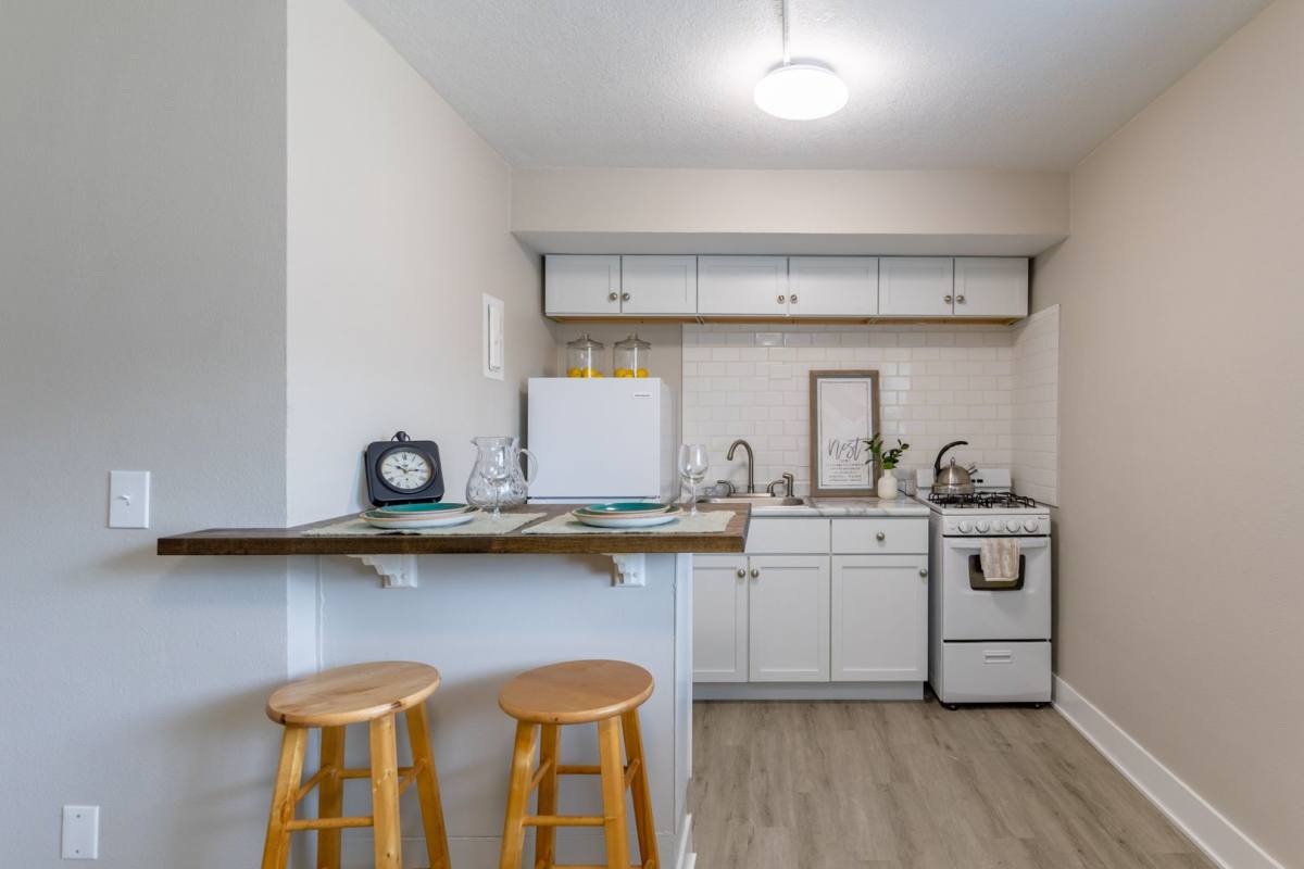 Apartment for rent at 1216 E Seneca Ave, Des Moines, IA 50316