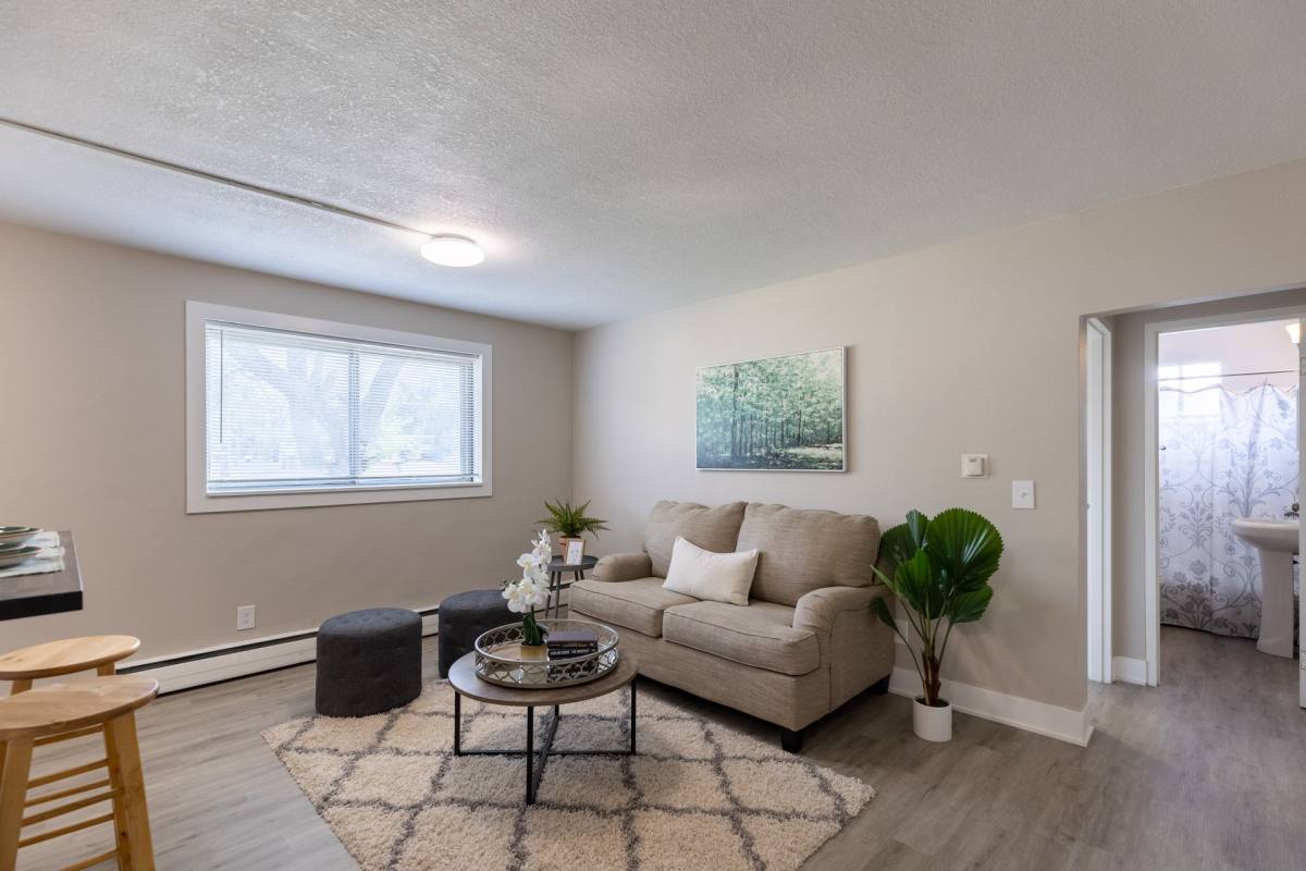 Apartment for rent at 1216 E Seneca Ave, Des Moines, IA 50316
