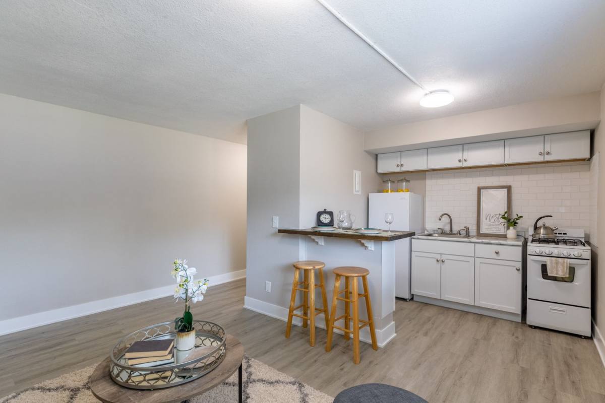 Apartment for rent at 1216 E Seneca Ave, Des Moines, IA 50316