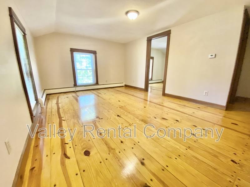 Apartment for rent at 37 Middle St #2, Hadley, MA 01035