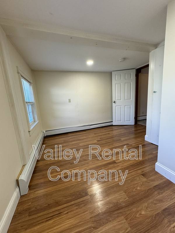 Apartment for rent at 37 Middle St #2, Hadley, MA 01035