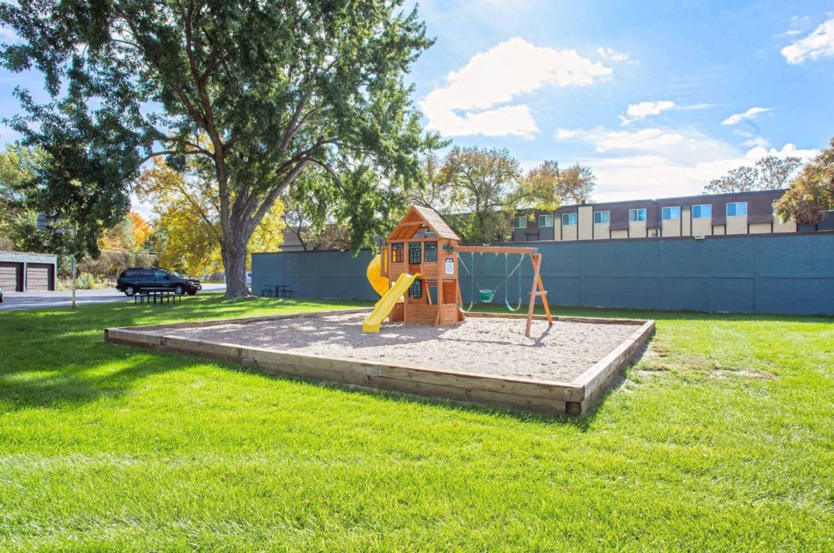 Apartment for rent at 2400 109th Ave NW, Minneapolis, MN 55433