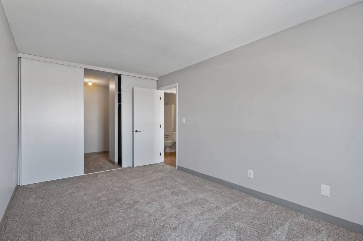 Apartment for rent at 2400 109th Ave NW, Minneapolis, MN 55433
