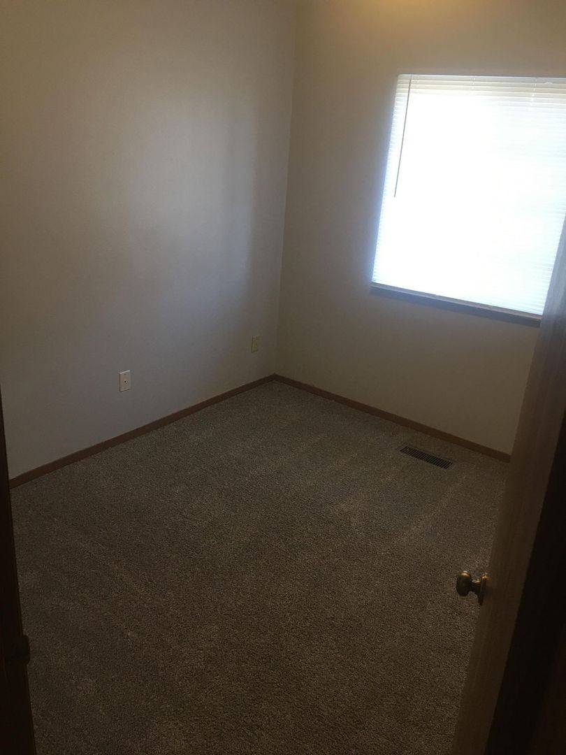 Townhouse for rent at 4509-4515 E 3rd St, Sioux Falls, SD 57110