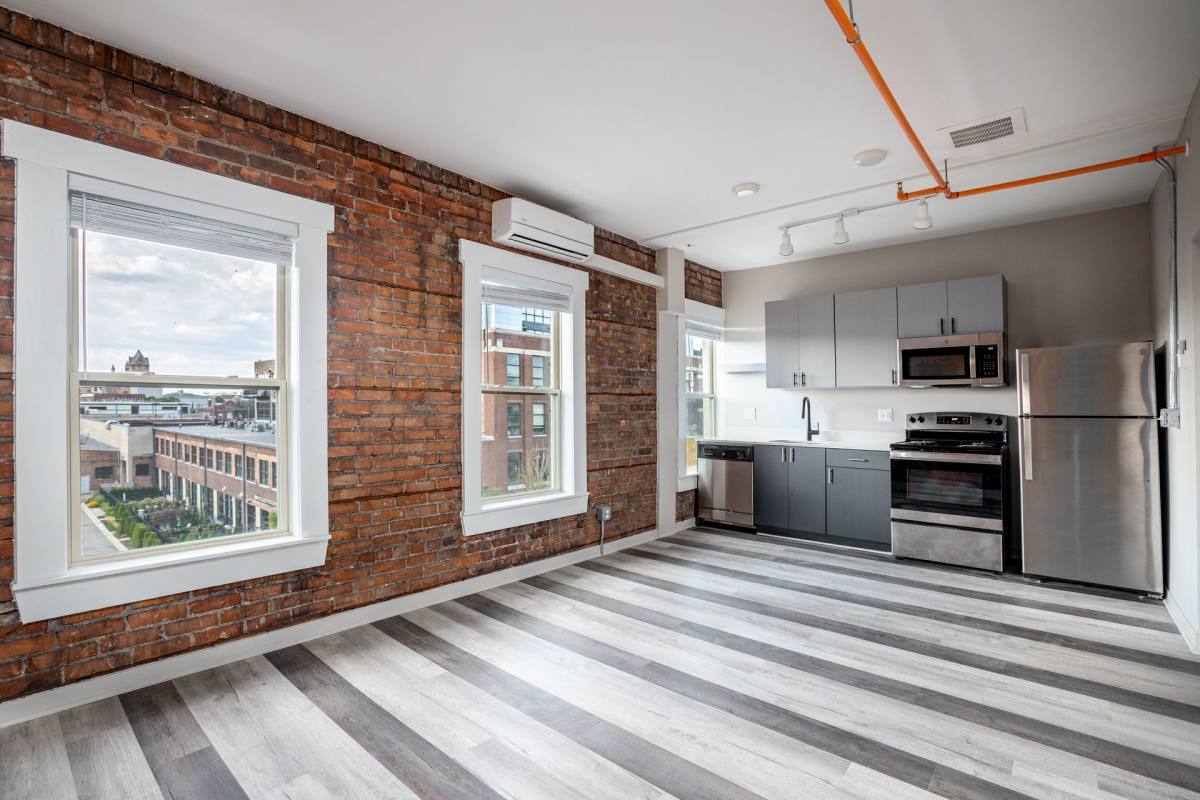 Apartment for rent at 479 W Willis St, Detroit, MI 48201