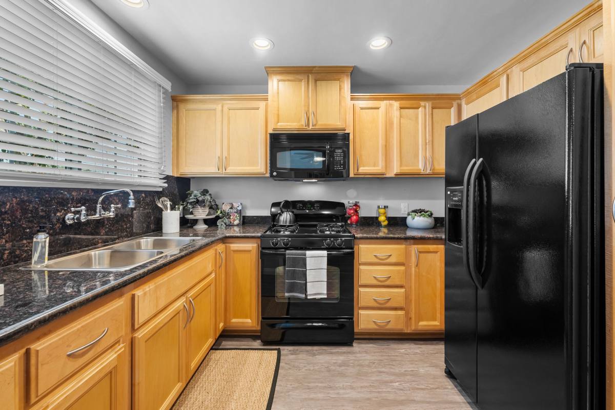 Apartment for rent at 336 N Garfield Ave, Montebello, CA 90640