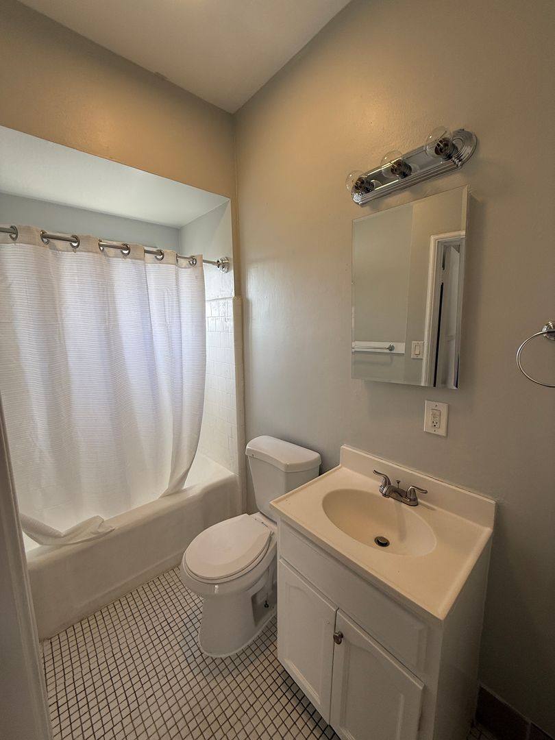 Apartment for rent at 200 S Lake St, Los Angeles, CA 90057