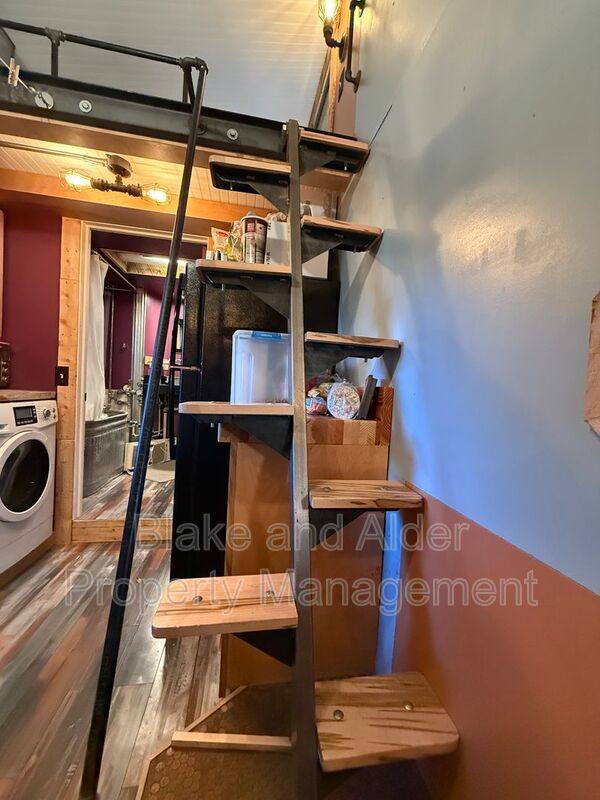 House for rent at 6519 NW Saint Helens Rd, Portland, OR 97210