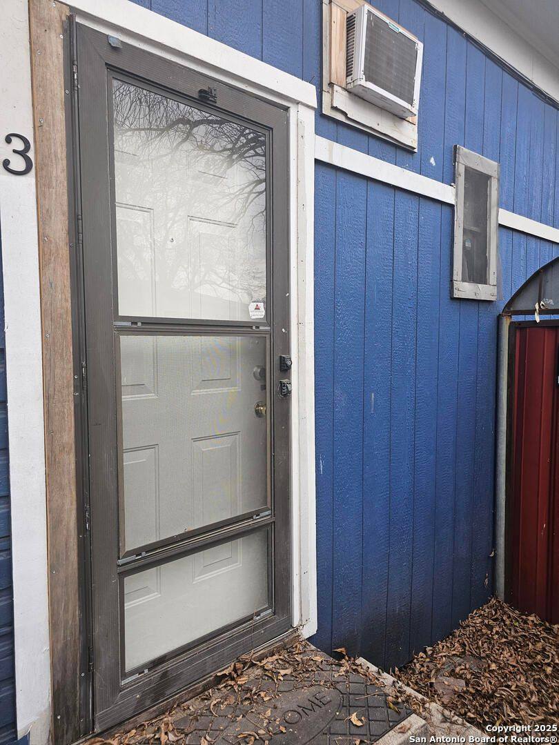 Apartment for rent at 340 McKinley Ave, San Antonio, TX 78210
