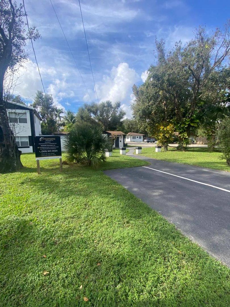 Apartment for rent at 3315-3331 SW 15th Ave, Fort Lauderdale, FL 33315