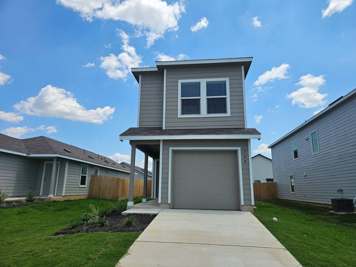 House for rent at 704 Commander Abbot Dr, Jarrell, TX 76537