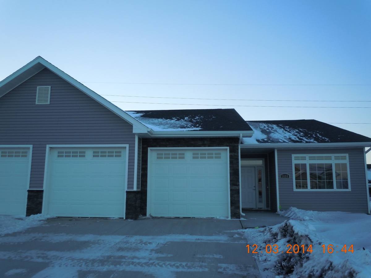 Townhouse for rent at 3404 20th St SE, Minot, ND 58701