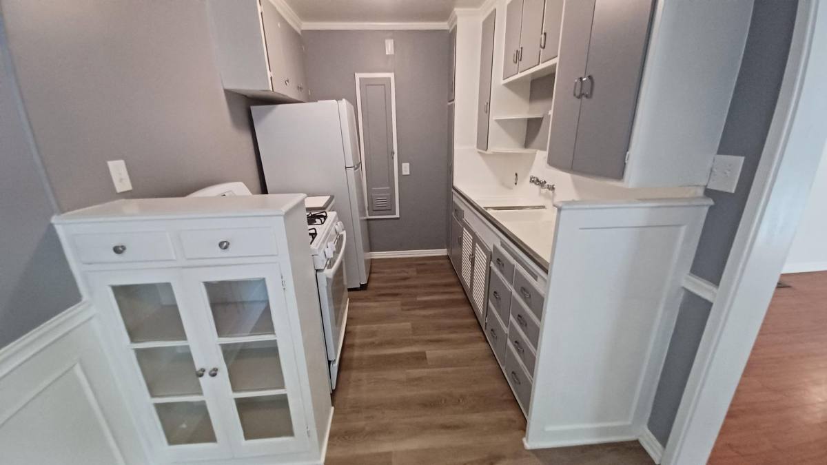 Apartment for rent at 1749 N Sycamore Ave, Los Angeles, CA 90028