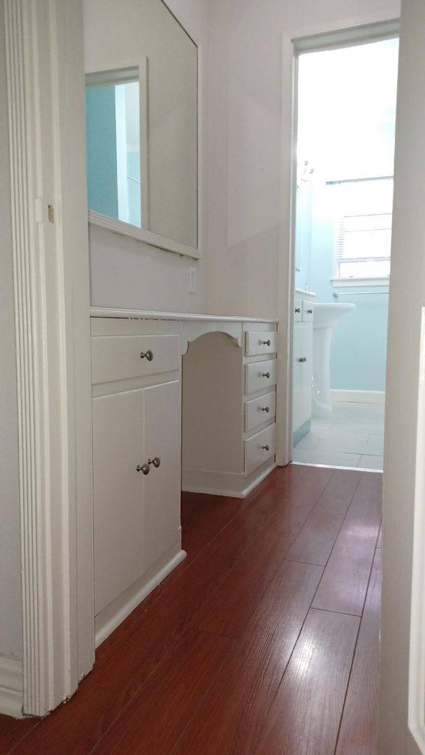 Apartment for rent at 1749 N Sycamore Ave, Los Angeles, CA 90028