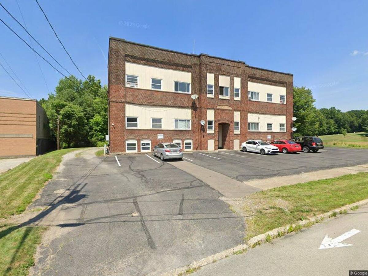 Apartment for rent at 705 Thorton St Main, Sharon, PA 16146