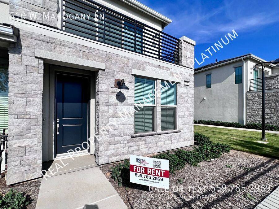 Townhouse for rent at 510 W Mahogany Lane, Clovis, CA 93611