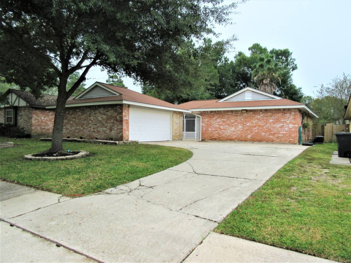 House for rent at 6406 Brookgate Dr, Spring, TX 77373