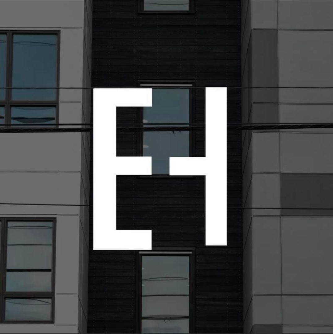 Apartment for rent at 4717 SE Hawthorne Blvd, Portland, OR 97215