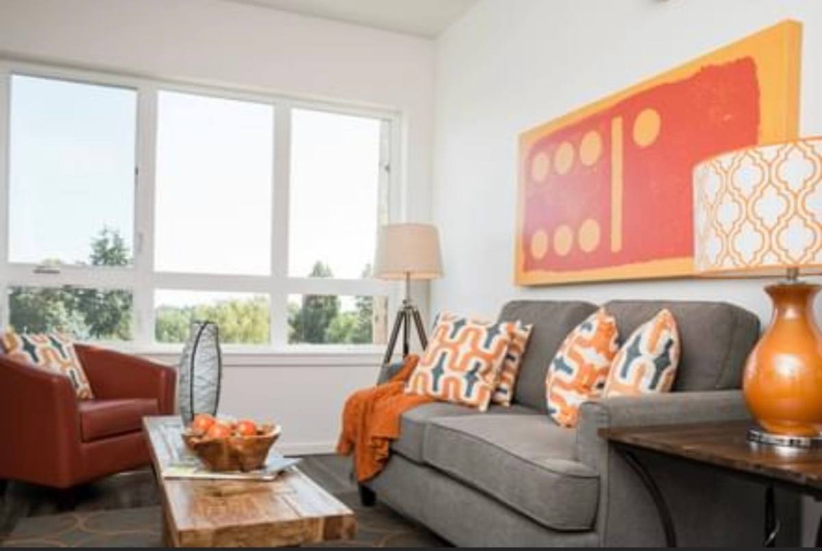 Apartment for rent at 4717 SE Hawthorne Blvd, Portland, OR 97215