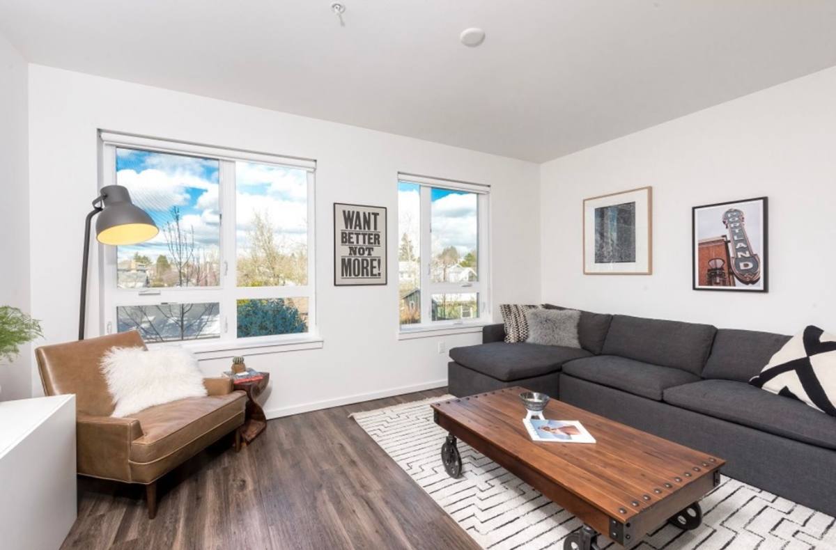 Apartment for rent at 4717 SE Hawthorne Blvd, Portland, OR 97215
