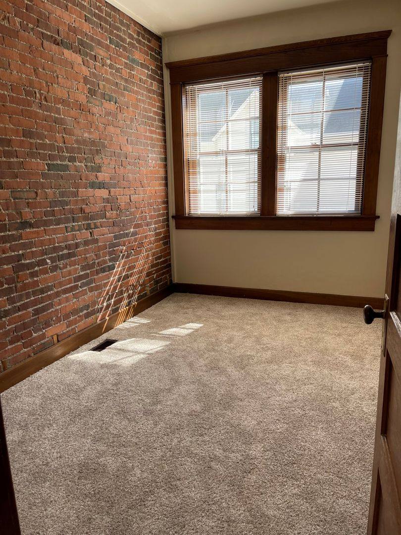 Apartment for rent at 1335 Central Ave, Indianapolis, IN 46202