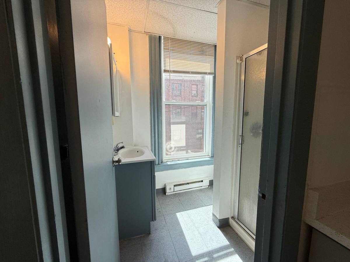 Apartment for rent at 460 Main St, Middletown, CT 06457