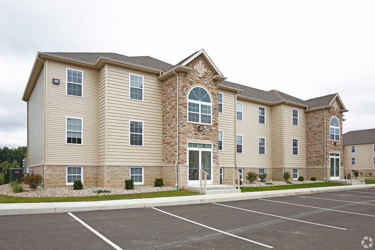 Apartment for rent at 1011 Angela Dr, Lakeville, IN 46536