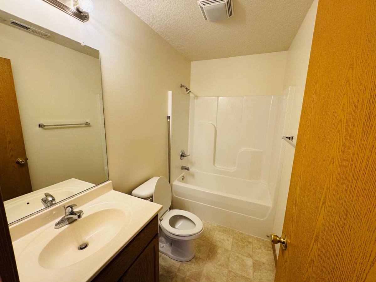 Apartment for rent at 1011 Angela Dr, Lakeville, IN 46536
