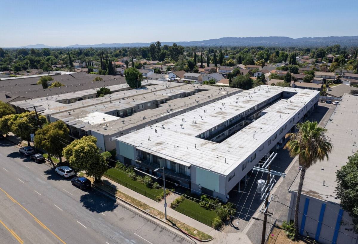 Apartment for rent at 19962 Roscoe, Winnetka, CA 91306