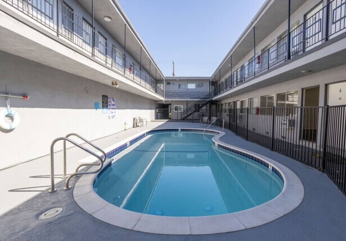 Apartment for rent at 19962 Roscoe, Winnetka, CA 91306