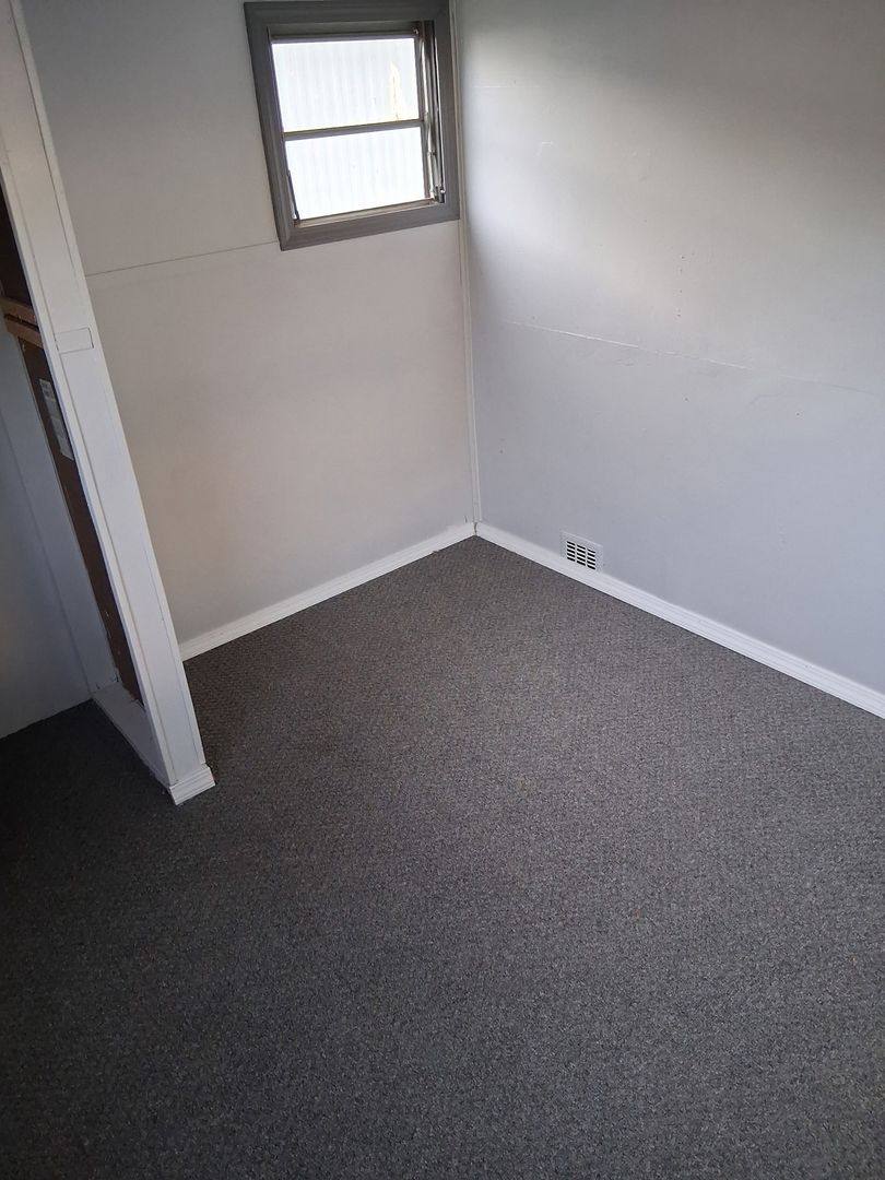 Apartment for rent at 23765 Lawrence, Warren, MI 48091