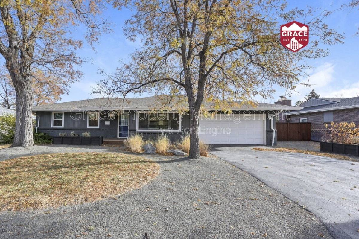 6186 S Southwood Dr, Littleton, CO 80121