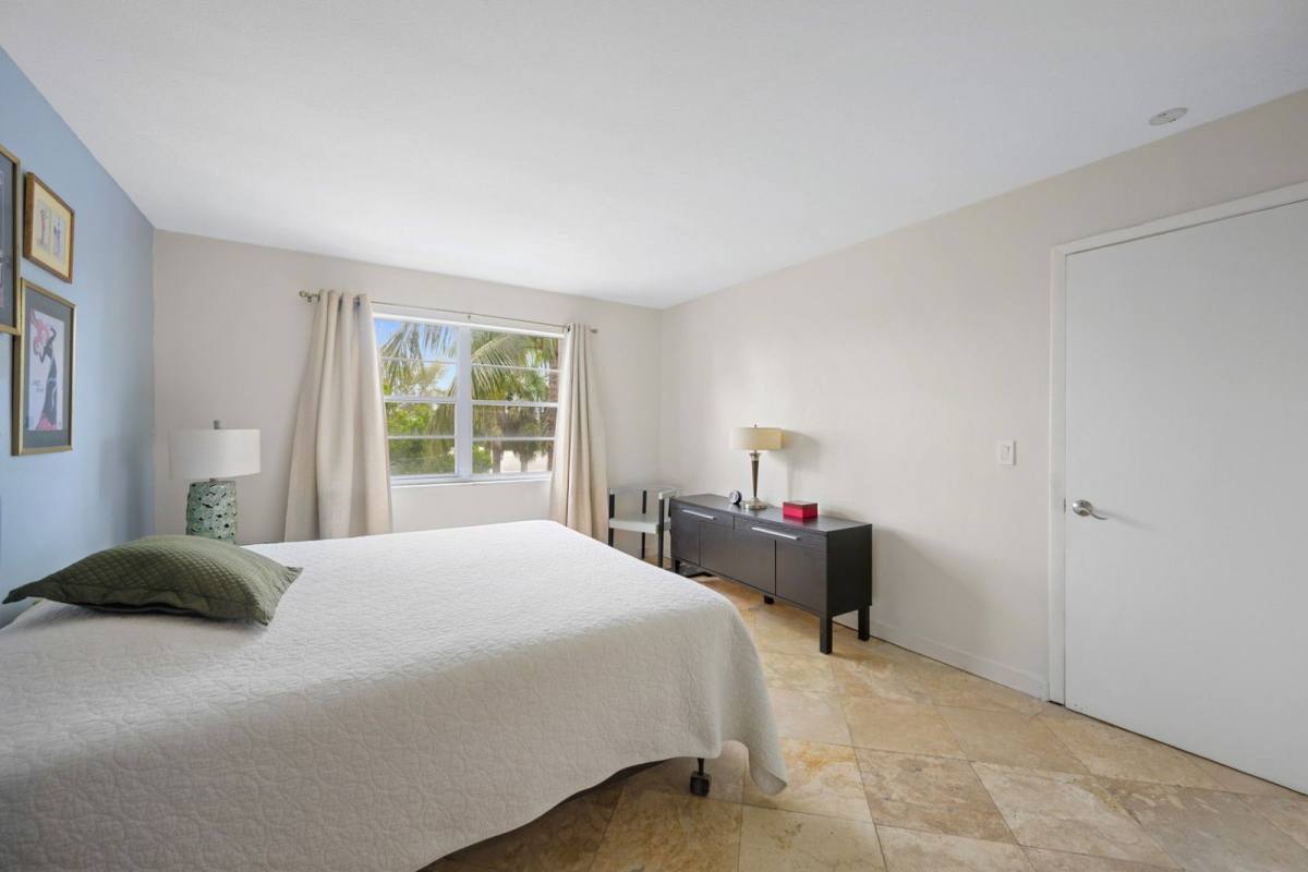 Condo for rent at 1610 Lenox Ave #402, Miami Beach, FL 33139