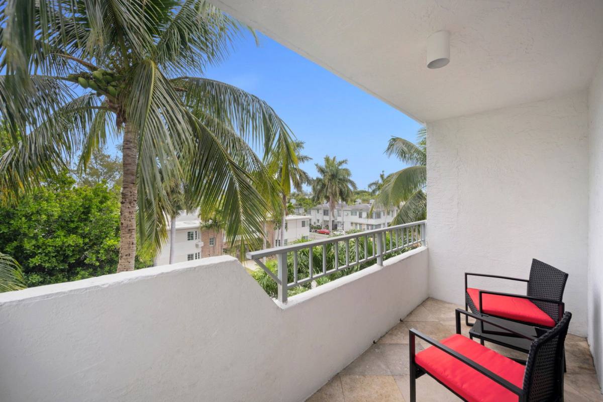 Condo for rent at 1610 Lenox Ave #402, Miami Beach, FL 33139