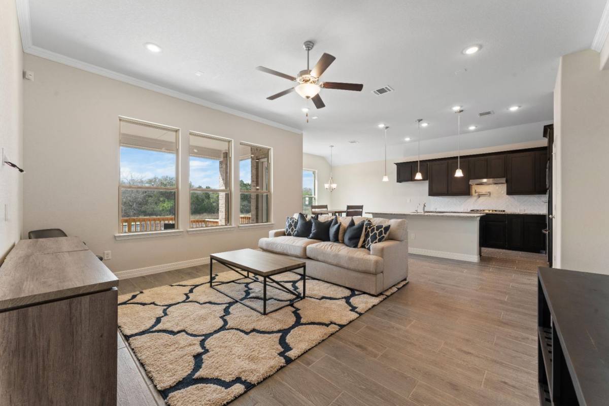 House for rent at 423 Montessa Park, San Antonio, TX 78253