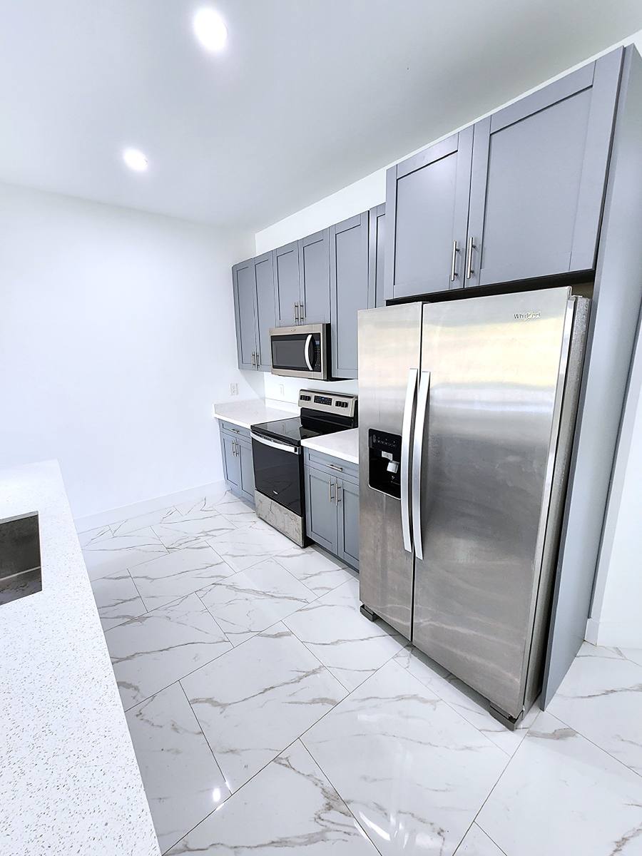Townhouse for rent at 4654 28th St SW, Lehigh Acres, FL 33973
