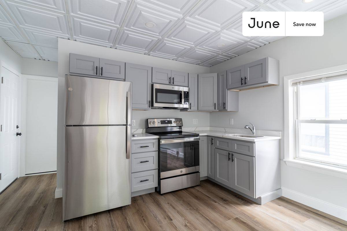 Apartment for rent at 102 Cross St #A, Somerville, MA 02145
