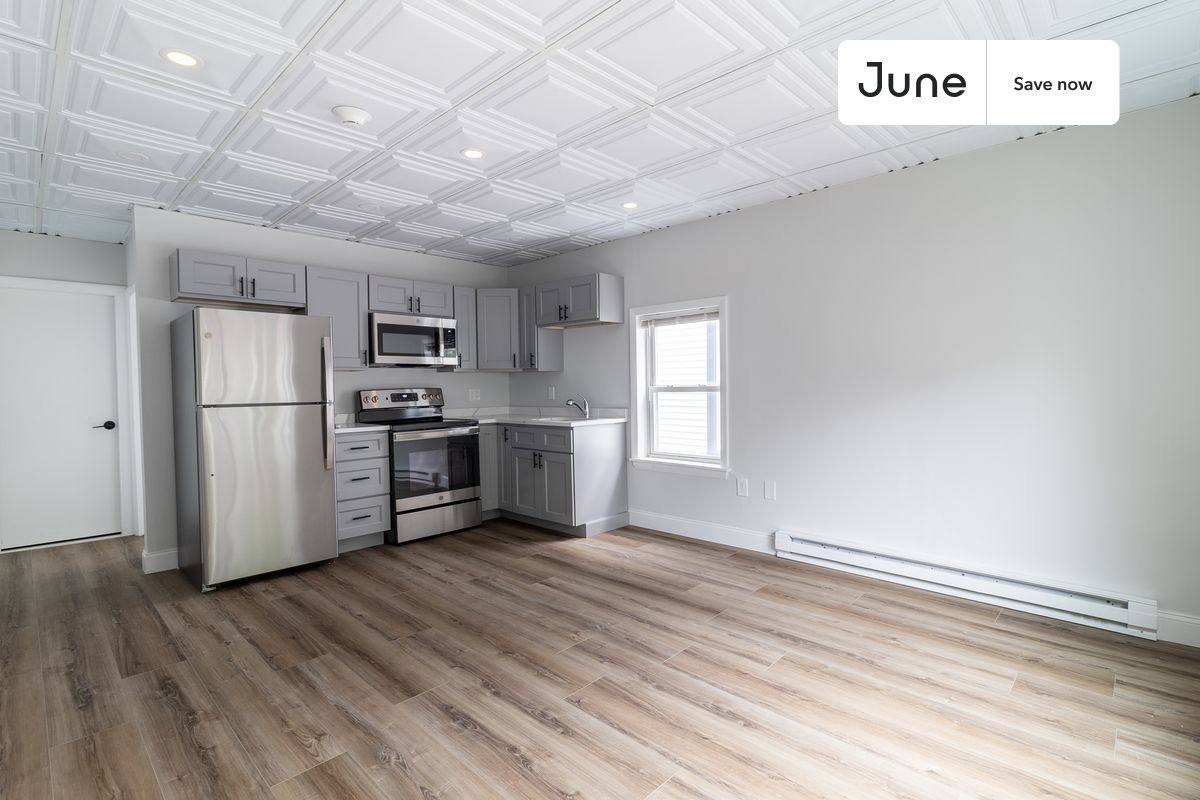 Apartment for rent at 102 Cross St #A, Somerville, MA 02145