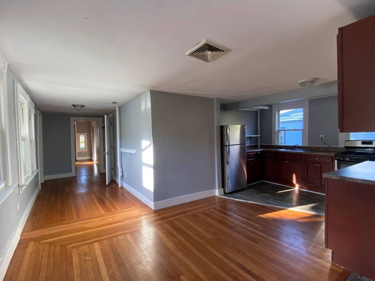 Apartment for rent at 229 Dwight St, New Haven, CT 06511