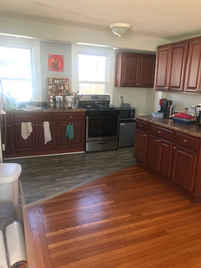 Apartment for rent at 229 Dwight St, New Haven, CT 06511