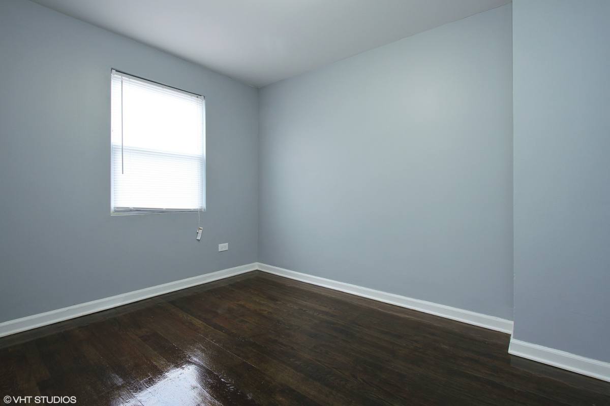 House for rent at 6225 S Indiana Ave, Chicago, IL 60637
