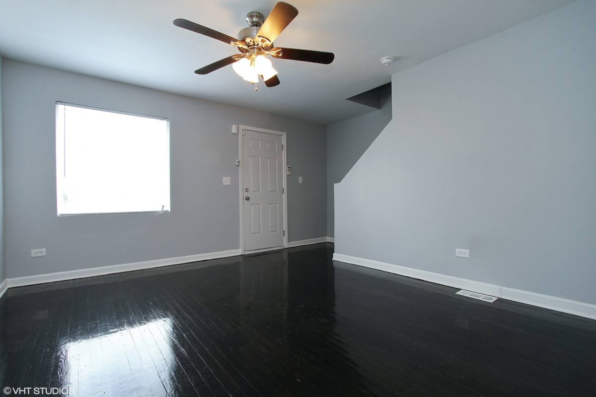 House for rent at 6225 S Indiana Ave, Chicago, IL 60637