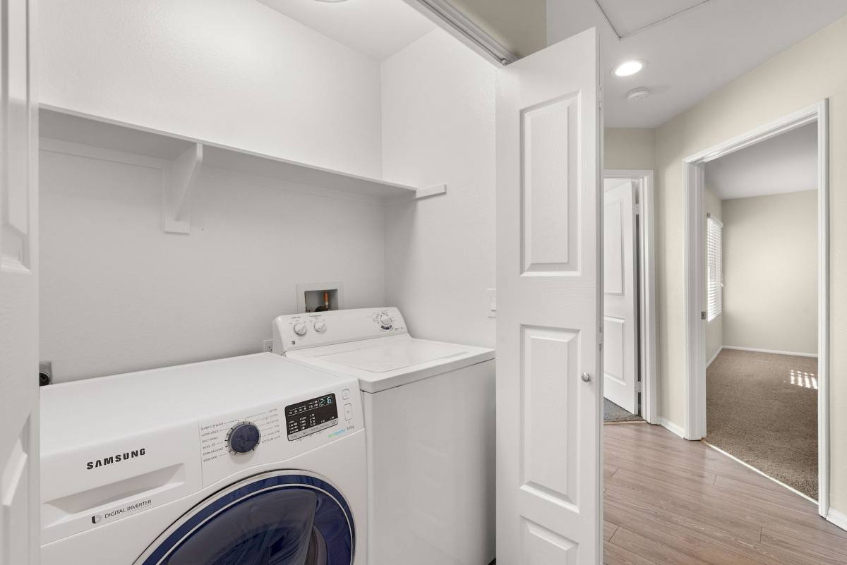 Apartment for rent at 1881 S Santa Fe Ave, San Jacinto, CA 92583