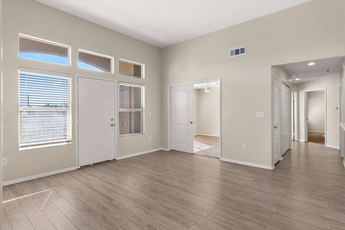 Apartment for rent at 1881 S Santa Fe Ave, San Jacinto, CA 92583