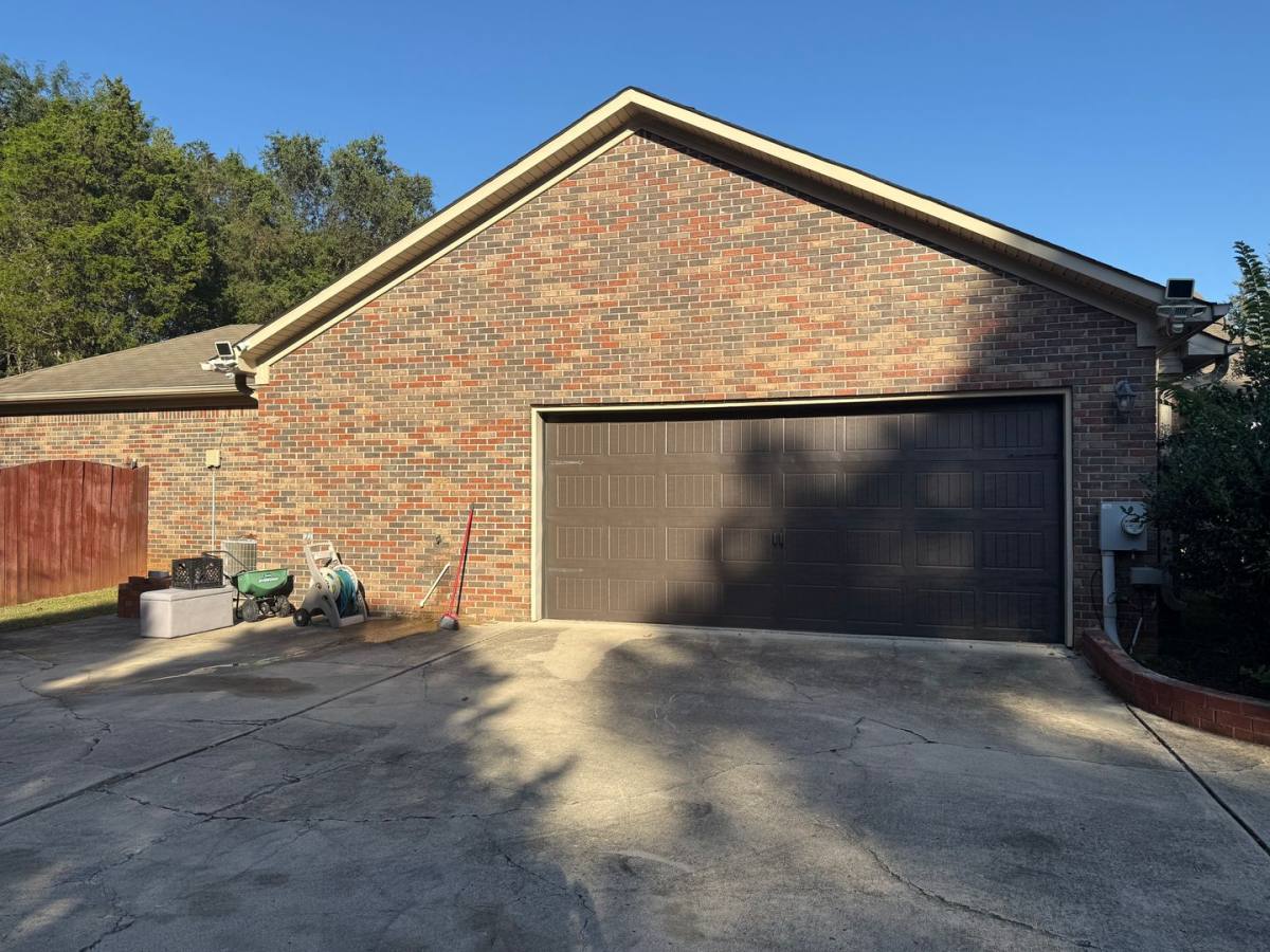 House for rent at 242 Turtle Creek Dr, Huntsville, AL 35806
