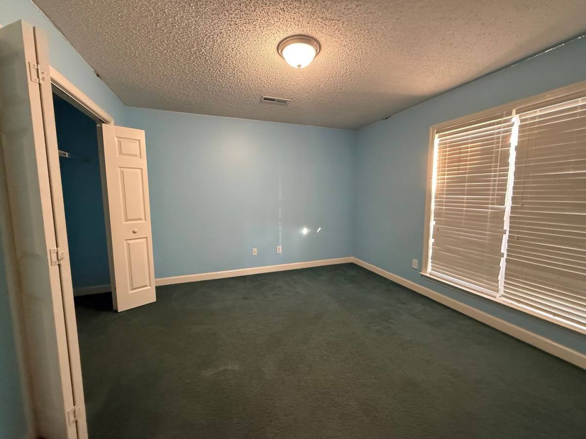 House for rent at 242 Turtle Creek Dr, Huntsville, AL 35806
