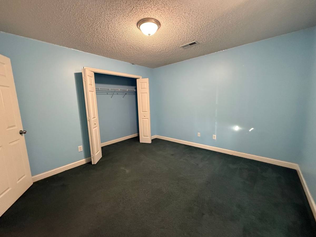House for rent at 242 Turtle Creek Dr, Huntsville, AL 35806